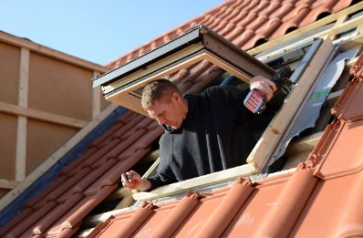 Pose de fenêtres de toit Velux à Ménesplet